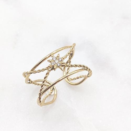 Bague Aurore en acier inoxydable doré, avec anneaux torsadés et étoile scintillante pour un style raffiné.
